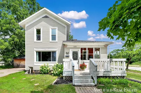 225 S Jefferson, Lowell, MI 49331