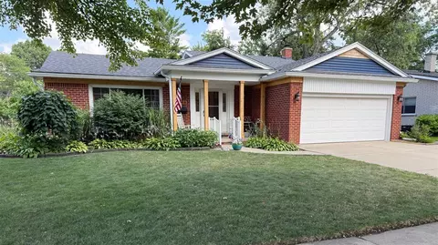 15048 Maplewood Ln, Plymouth, MI 48170