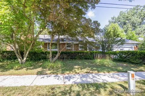 2387 Michigan, Grand Rapids, MI 49503