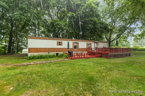 648 S 18th, Shelby, MI 49455