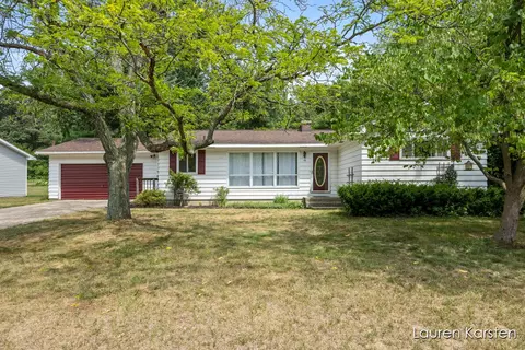 69 6 Mile, Comstock Park, MI 49321