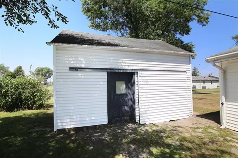 Exterior - 643 S Grant, Three Rivers, MI 49093 photo 5 of 10