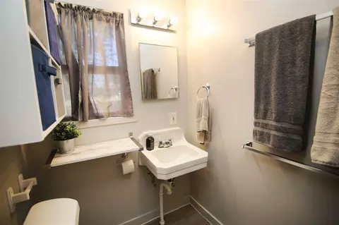 Bath - 643 S Grant, Three Rivers, MI 49093 photo 1 of 4