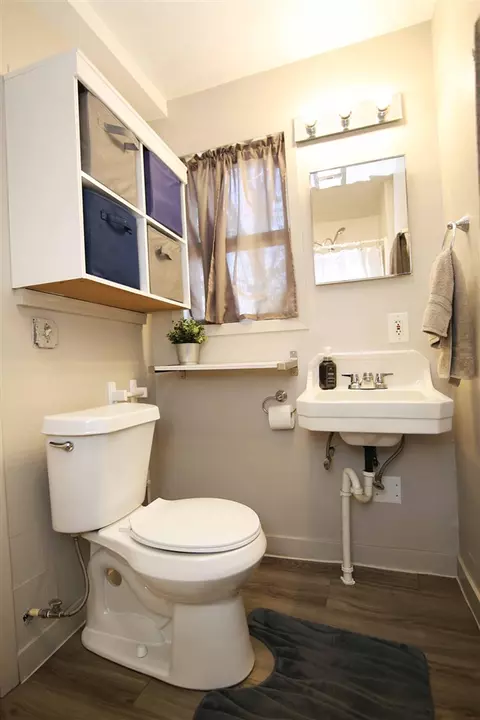 Bath - 643 S Grant, Three Rivers, MI 49093 photo 2 of 4
