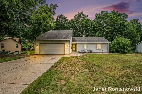 10763 Black Cherry, Allendale, MI 49401