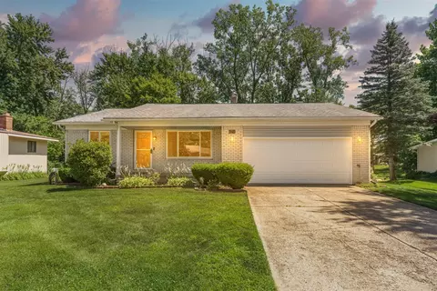 4254 Strathcona, Highland, MI 48357