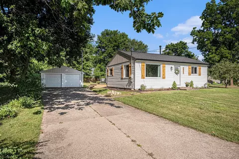 6821 Chapin, Alto, MI 49302
