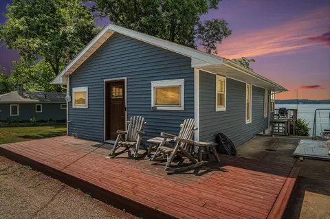 33160 Hunt, Dowagiac, MI 49047