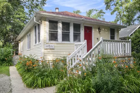 18 N Taylor, New Buffalo, MI 49117