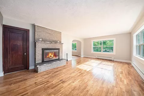 455 10th, Plainwell, MI 49080 photo 3