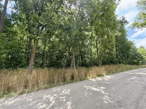 8875 S West County Line, Greenville, MI 48838