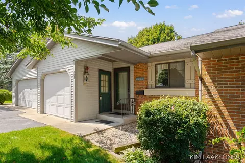 788 Harvest, Holland, MI 49423