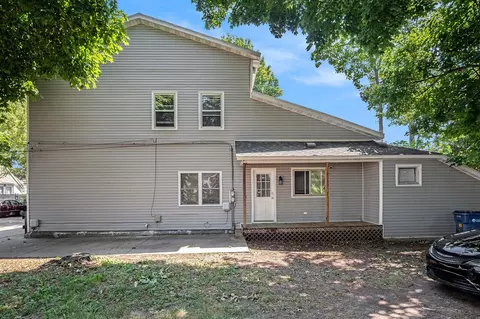 826 828 4th, Grand Rapids, MI 49504