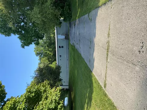 1979 W Riverside, Ionia, MI 48846