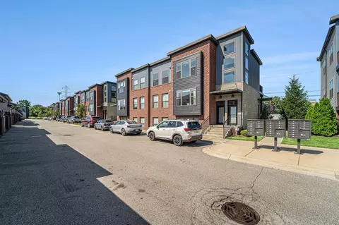 1220 Diamond #A, Royal Oak, MI 48067