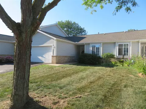 551 River Point Ct, Milan, MI 48160