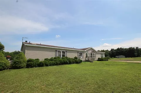 1118 S Maple Is, Hesperia, MI 49421