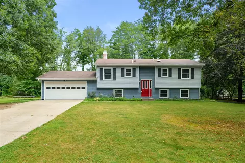 1701 S S Shr, Portage, MI 49002