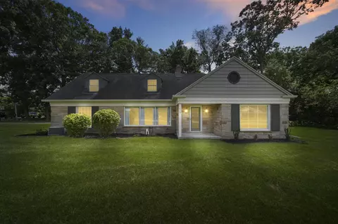 1829 Probert Rd, Jackson, MI 49203