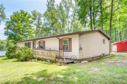 7746 N Manitonka, Weidman, MI 48893