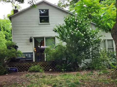 124 Park, Allegan, MI 49010