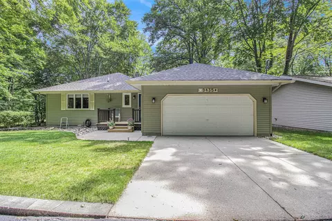 9435 Golf Prt, Canadian Lakes, MI 49346