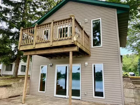 3283 W W Rdg, White Cloud, MI 49349