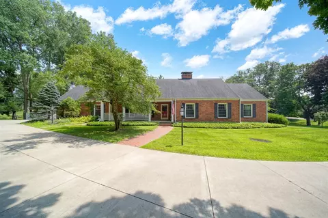 Exterior - 1337 Badgley, Jackson, MI 49203 photo 6 of 19