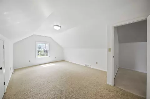 Bedroom - 1337 Badgley, Jackson, MI 49203 photo 9 of 10