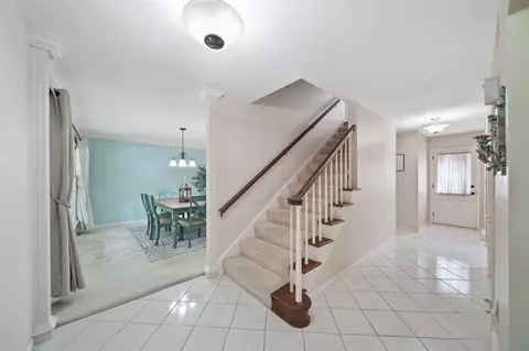 Entry Way - 1337 Badgley, Jackson, MI 49203 photo 1 of 4