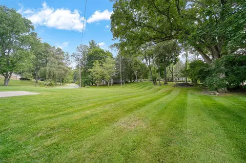 Exterior - 1337 Badgley, Jackson, MI 49203 photo 16 of 19