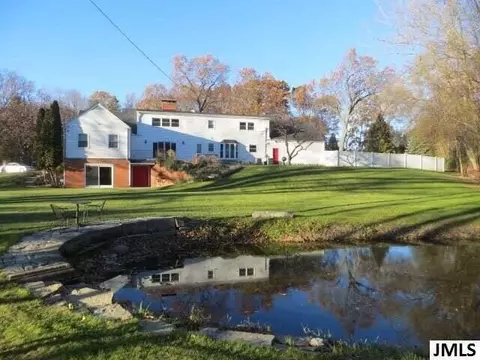 Exterior - 1337 Badgley, Jackson, MI 49203 photo 5 of 19