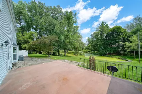 Exterior - 1337 Badgley, Jackson, MI 49203 photo 14 of 19
