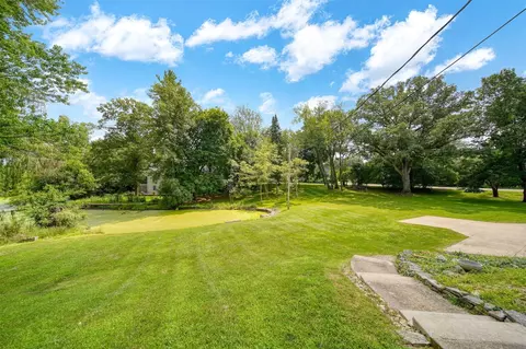 Exterior - 1337 Badgley, Jackson, MI 49203 photo 19 of 19