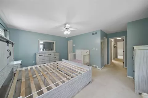 Bedroom - 1337 Badgley, Jackson, MI 49203 photo 4 of 10