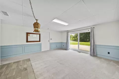 Living - 1337 Badgley, Jackson, MI 49203 photo 6 of 6