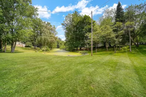 Exterior - 1337 Badgley, Jackson, MI 49203 photo 17 of 19