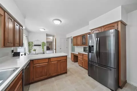 Kitchen - 1337 Badgley, Jackson, MI 49203 photo 5 of 6