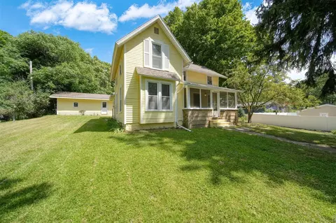 87 State, Hillsdale, MI 49242