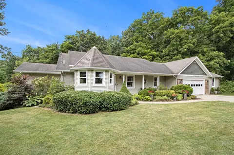 15570 Portage, Vicksburg, MI 49097