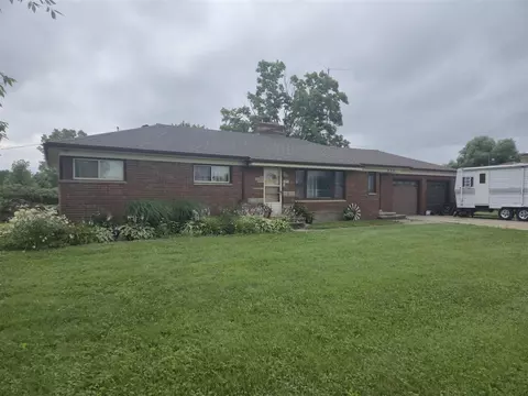 475 Riley Ctr, Memphis, MI 48041