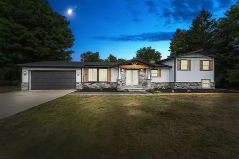 3053 Reed, Buchanan, MI 49107