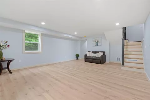 Living - 3053 Reed, Buchanan, MI 49107 photo 4 of 5