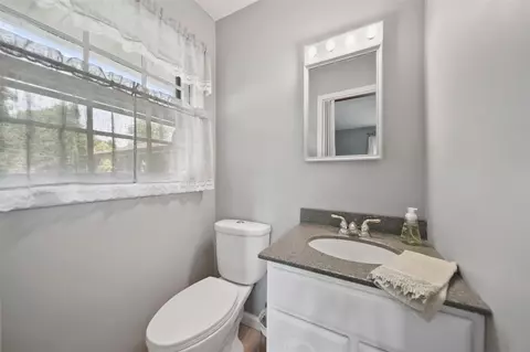 Bath - 2933 Robinson, Jackson, MI 49203 photo 1 of 2