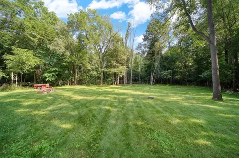 Exterior - 2933 Robinson, Jackson, MI 49203 photo 9 of 13