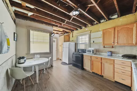 Kitchen - 601 607 1st, Jackson, MI 49203 photo 3 of 5