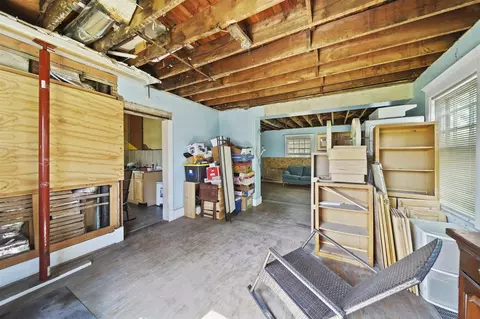 Entry Way - 601 607 1st, Jackson, MI 49203 photo 6 of 9