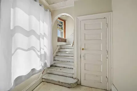Entry Way - 601 607 1st, Jackson, MI 49203 photo 1 of 9