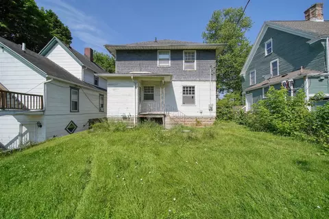 Exterior - 601 607 1st, Jackson, MI 49203 photo 6 of 6