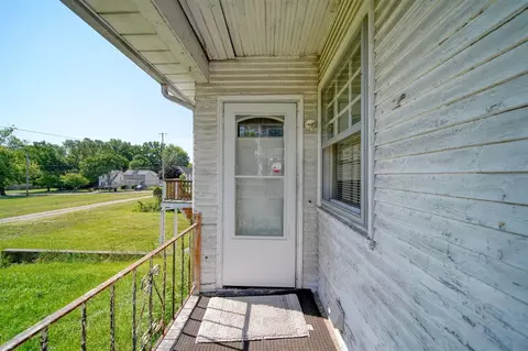 Exterior - 601 607 1st, Jackson, MI 49203 photo 4 of 6